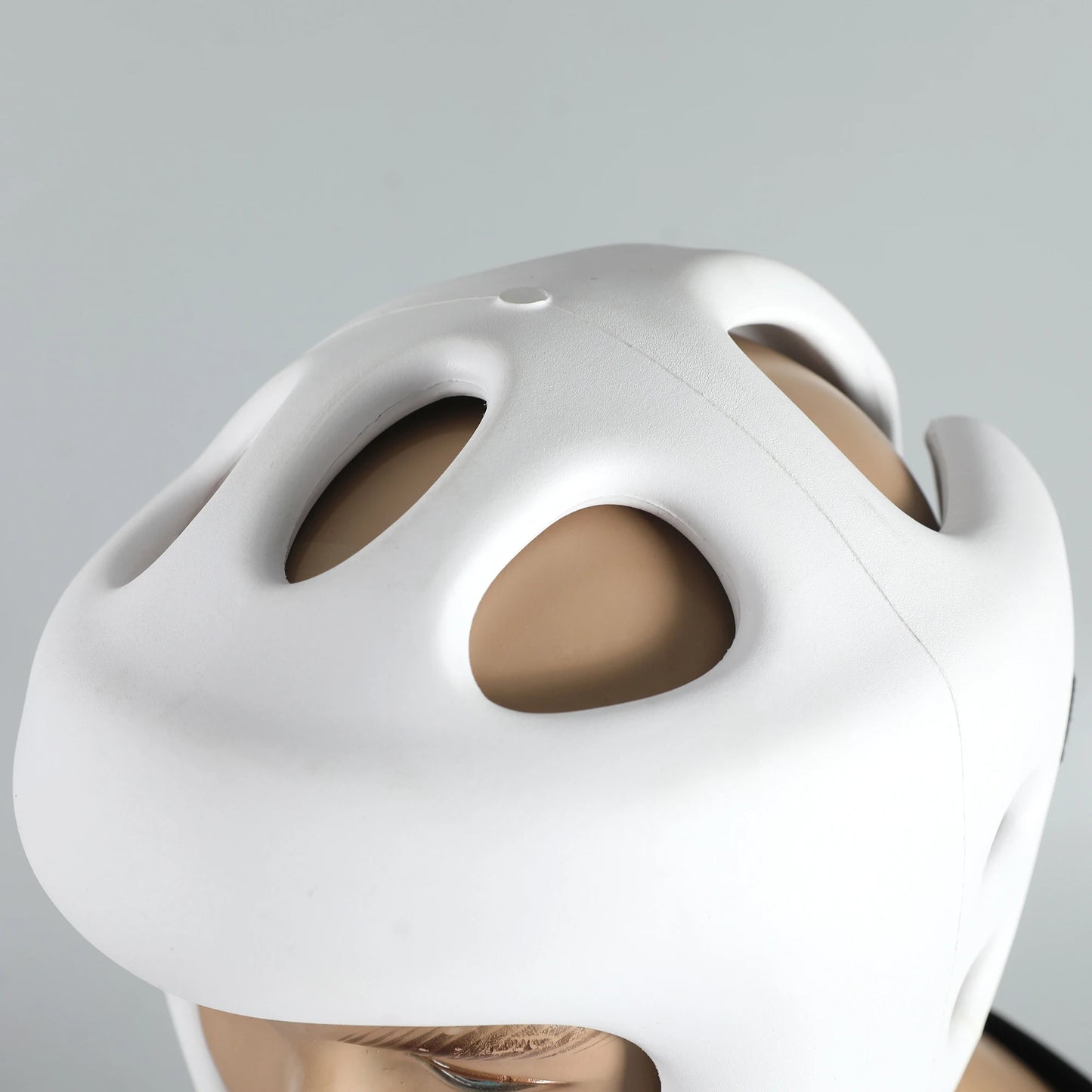 New Style Helmet White Head Guard Karate Headgear MMA Kick Boxing Sports Protector Professional Training Red Helmets