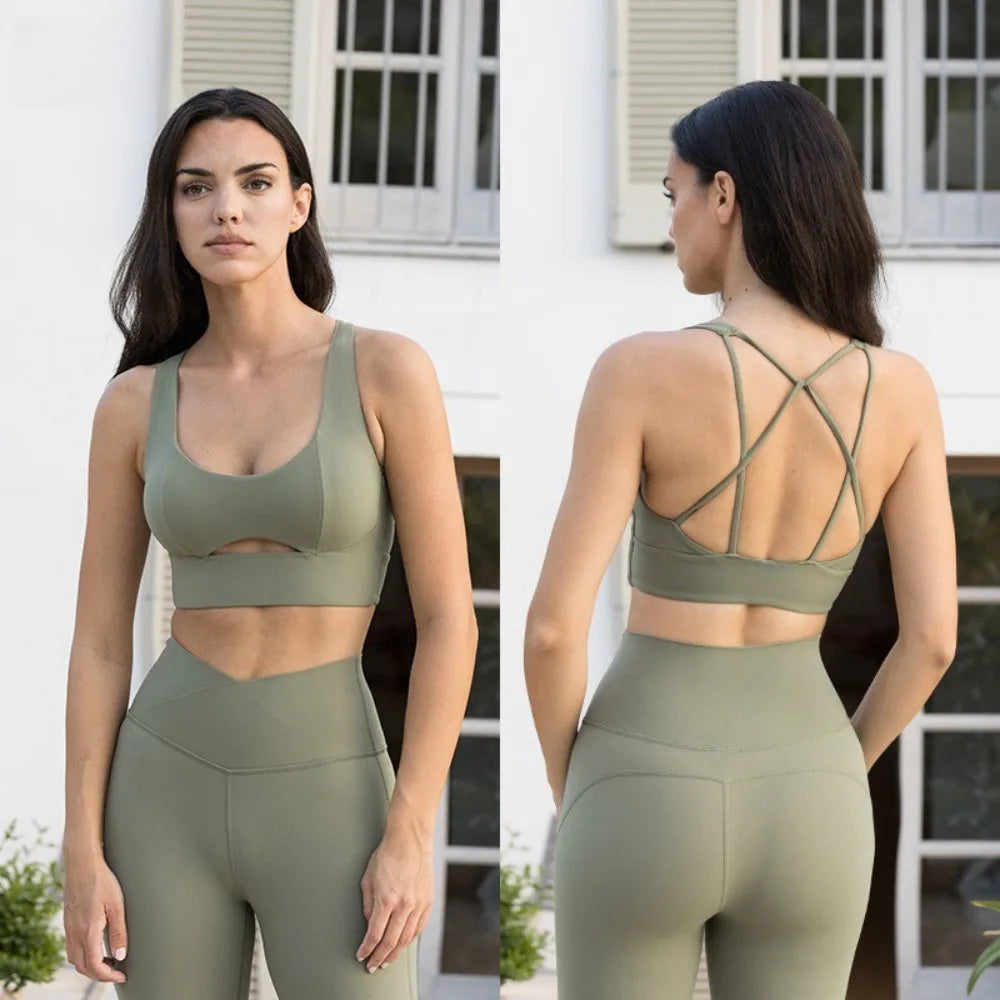 2025 Women's Nude-Feel Yoga Two-Piece Set – Shockproof Sports Bra & High-Waist Lifting Slimming Capri Pants Fitness Activewear