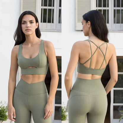 Women's Nude-Feel Yoga 2-Piece Set | Sports Bra & High-Waist Capri Pants – Wellness-Whirl